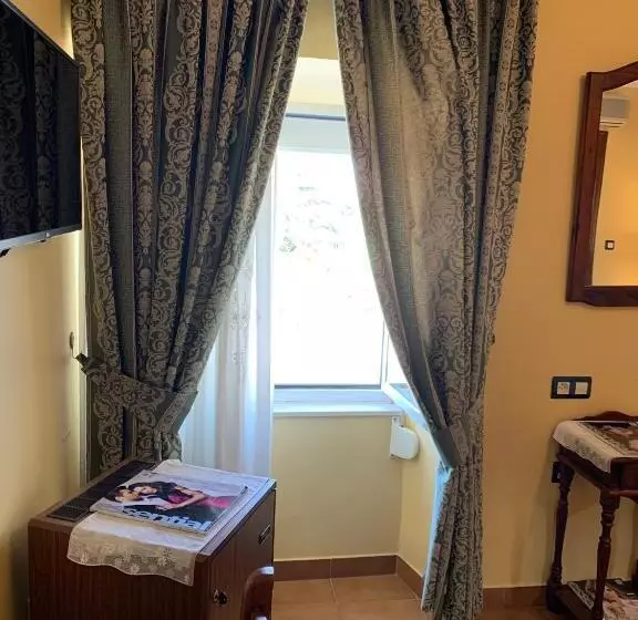 Fotos del hotel Plaza De Toros:  15