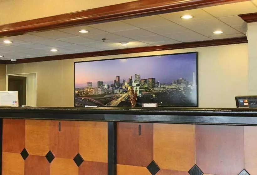 Fotos del hotel Ramada Plaza By Wyndham Atlanta Downtown Capitol Park:  8