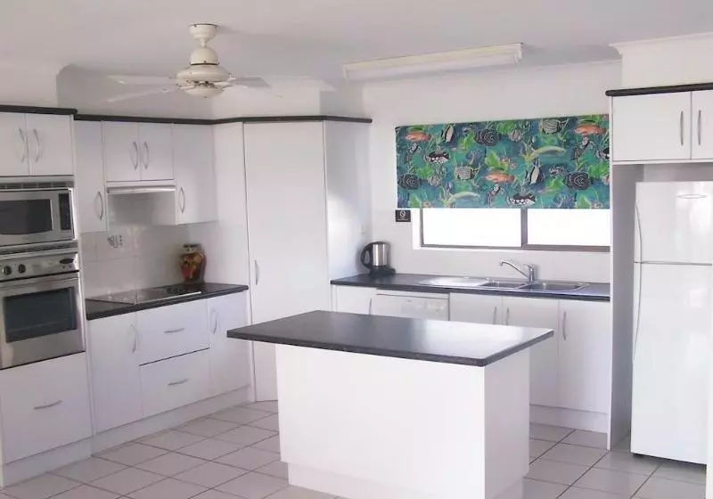 Fotos del hotel Roydon Beachfront Apartments:  10