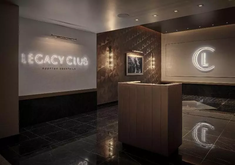 Fotos del hotel Circa Resort & Casino - Adults Only:  18