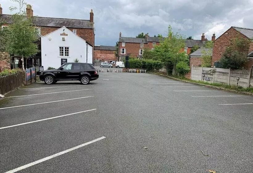 Fotos del hotel George & Dragon:  7