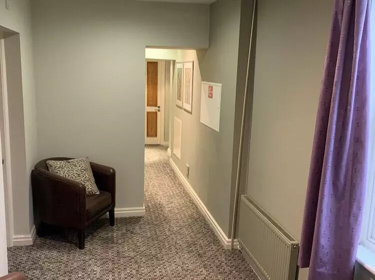 Fotos del hotel George & Dragon:  3