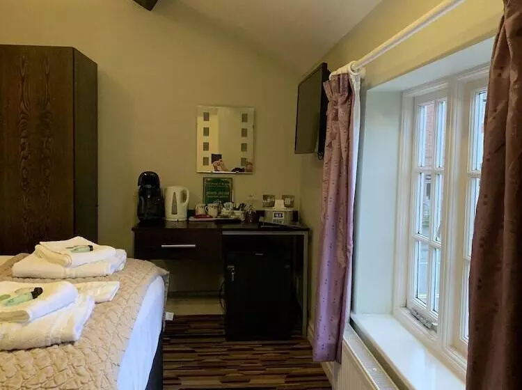 Fotos del hotel George & Dragon:  19