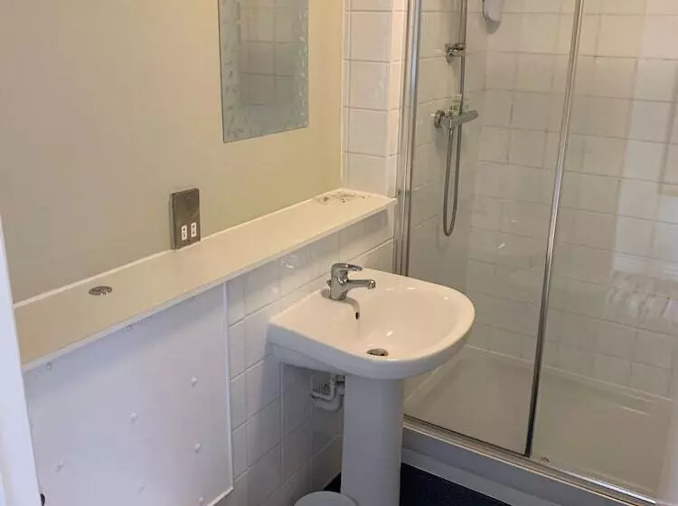 Fotos del hotel George & Dragon:  6