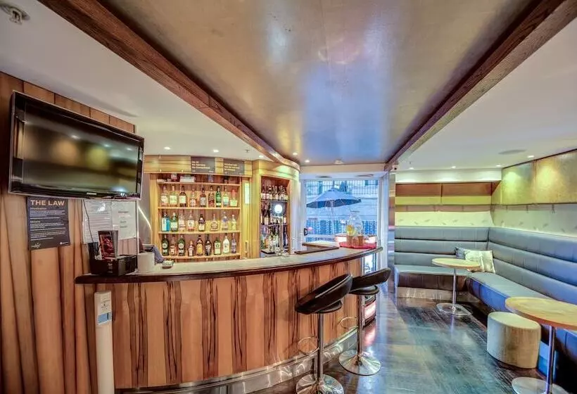 Fotos del hotel The Quadrant Hotel & Suites:  8