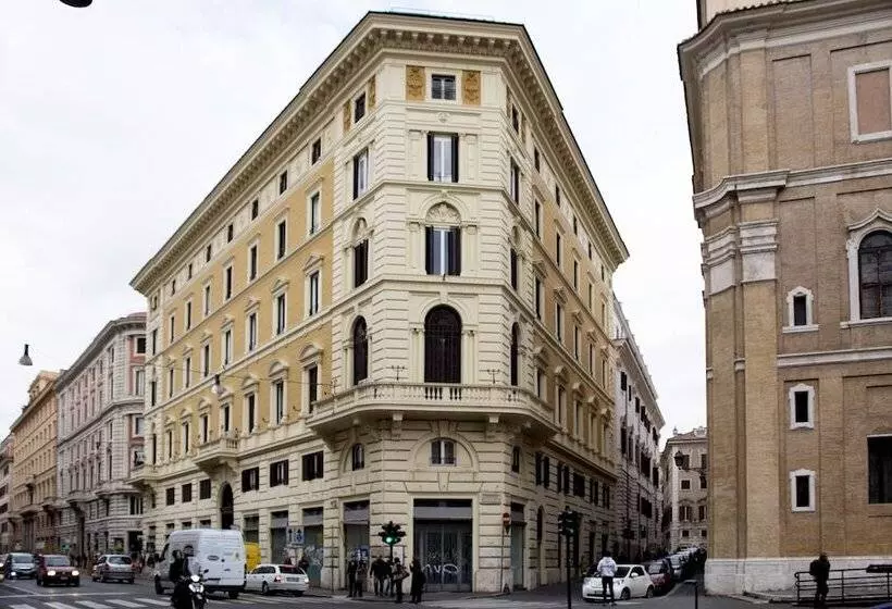 Inn Rome Rooms & Suites