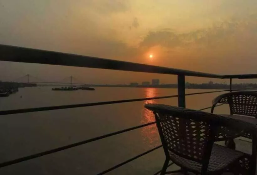 Fotos del hotel The Floatel:  7