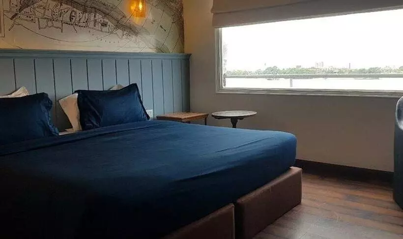 Fotos del hotel The Floatel:  25