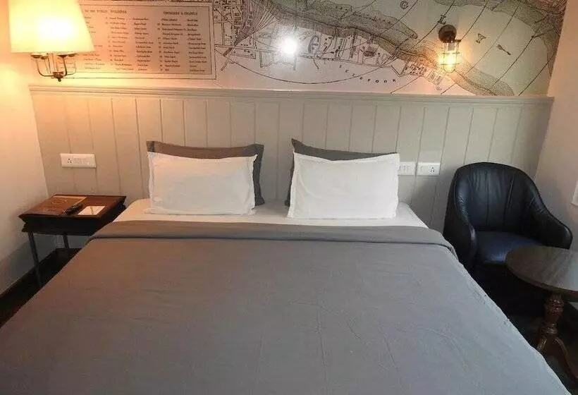 Fotos del hotel The Floatel:  14