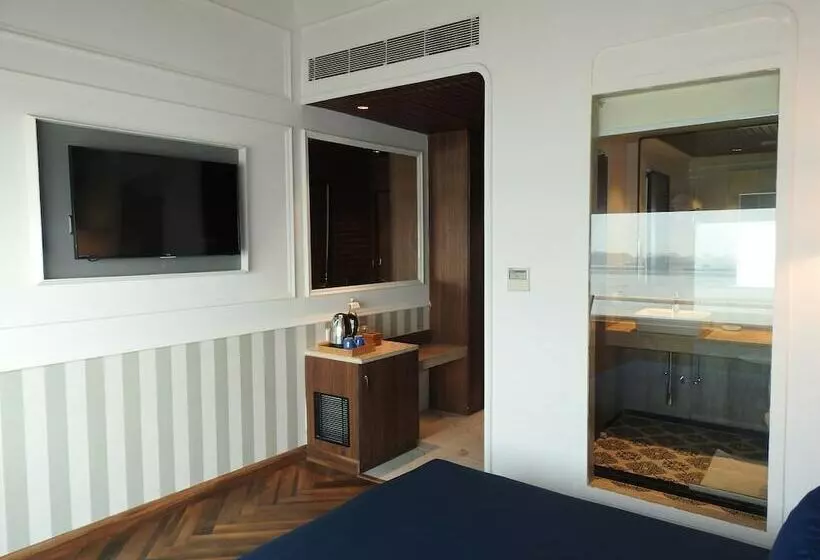 Fotos del hotel The Floatel:  22