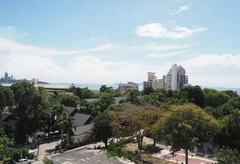 Fotos del hotel Woodlands Suites Serviced Residences:  10