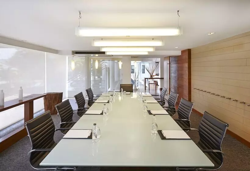 Fotos del hotel Woodlands Suites Serviced Residences:  7