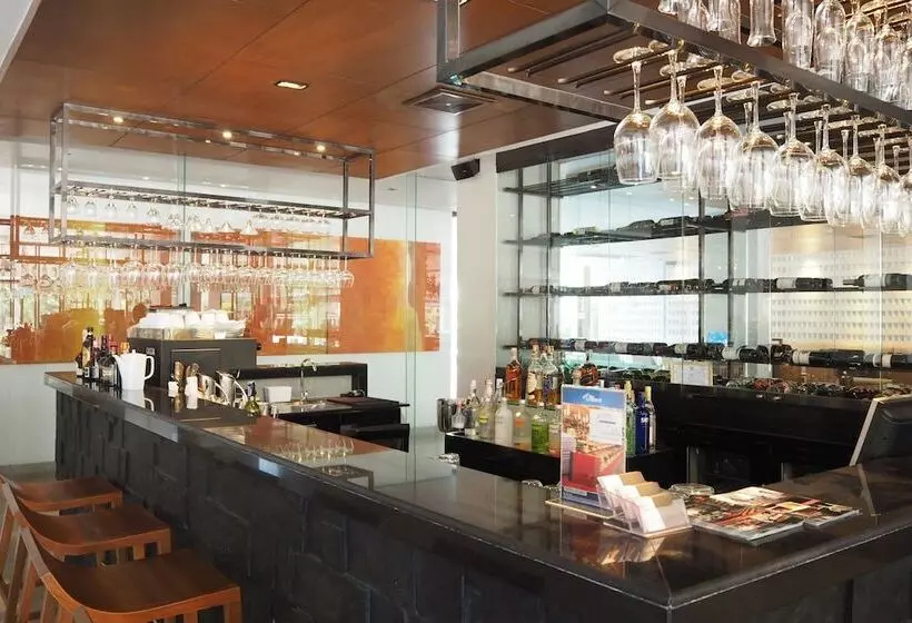 Fotos del hotel Woodlands Suites Serviced Residences:  14