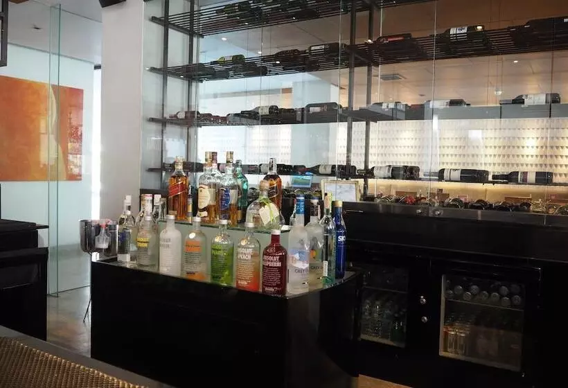 Fotos del hotel Woodlands Suites Serviced Residences:  6