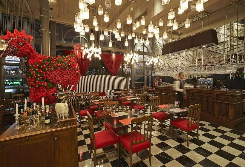 Fotos del hotel Woodlands Suites Serviced Residences:  5