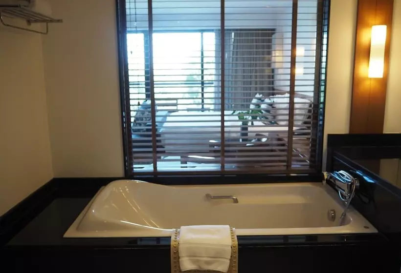 Fotos del hotel Woodlands Suites Serviced Residences:  24