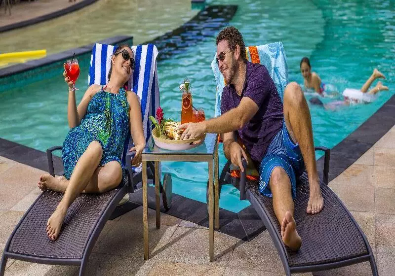 Fotos del hotel Paradise Palms Resort:  4