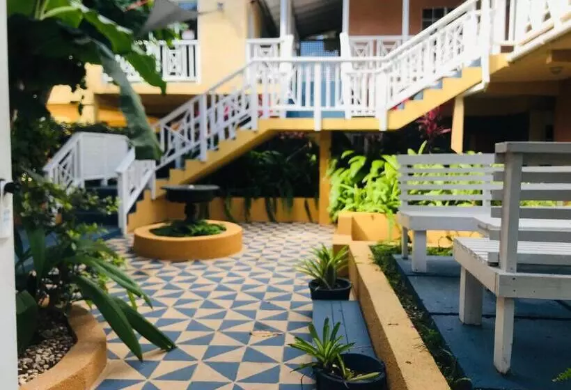 Fotos del hotel Moxons Beach Club:  13