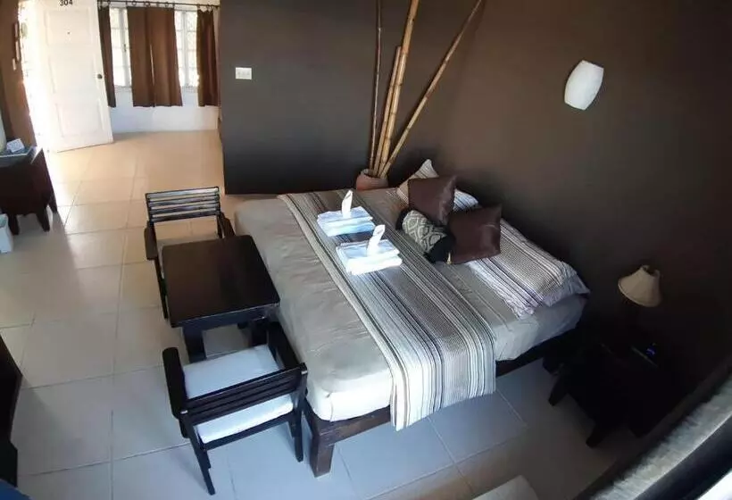 Fotos del hotel Moxons Beach Club:  23