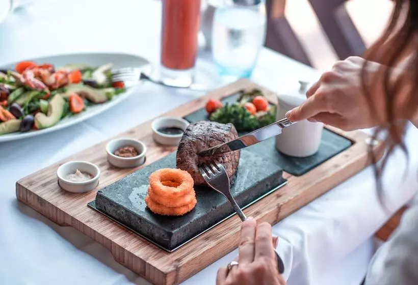 Fotos del hotel The Cove Rotana Resort  Ras Al Khaimah:  22