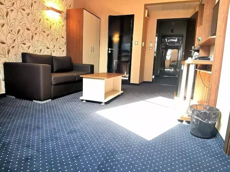 Fotos del hotel Elate Plaza Hotel:  2