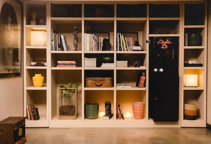 Fotos del hotel 27 Suites:  8