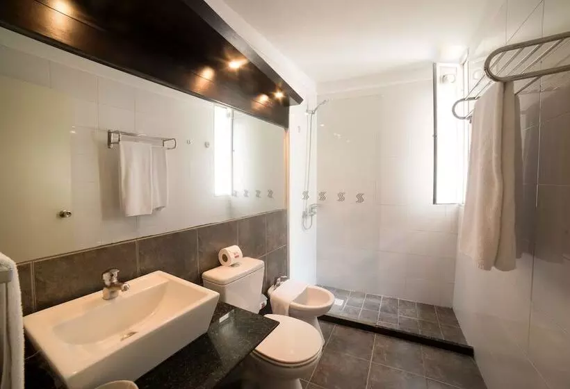 Fotos del hotel 27 Suites:  5