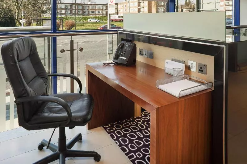 Fotos del hotel Holiday Inn Express London  Golders Green:  13