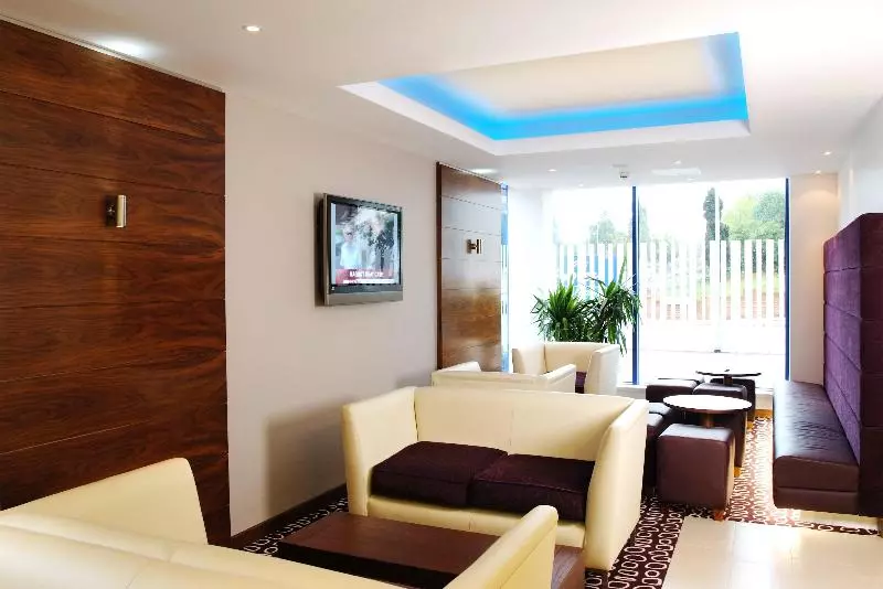 Holiday Inn Express London  Golders Green