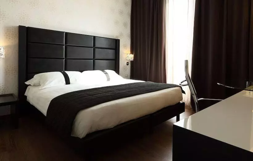 Fotos del hotel Holiday Inn Genoa City, An Ihg:  2