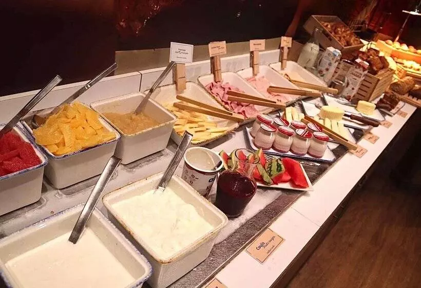 Fotos del hotel Ibis Bordeaux Centre Bastide:  12