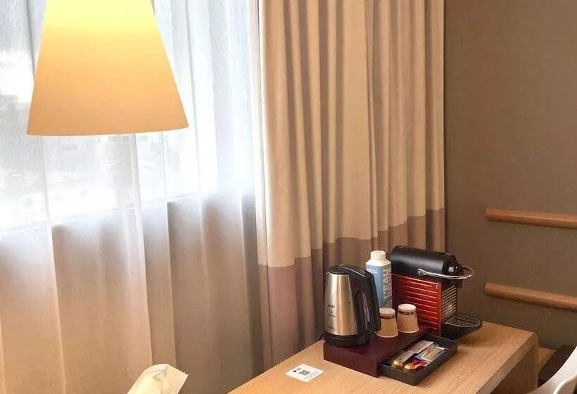 Fotos del hotel Ibis Bordeaux Centre Bastide:  19