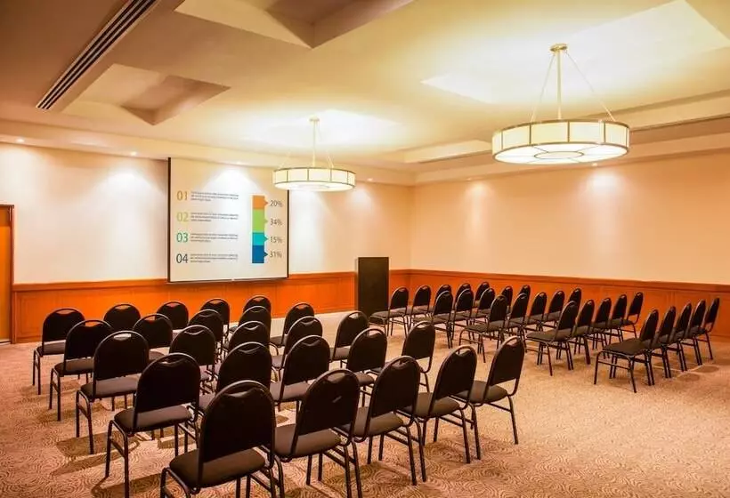 Fotos del hotel Fiesta Inn Monterrey Fundidora:  17