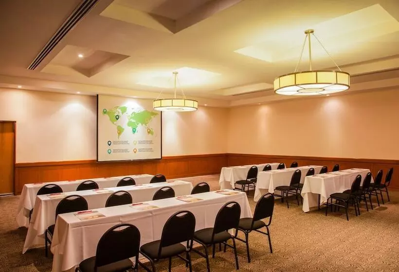 Fotos del hotel Fiesta Inn Monterrey Fundidora:  14