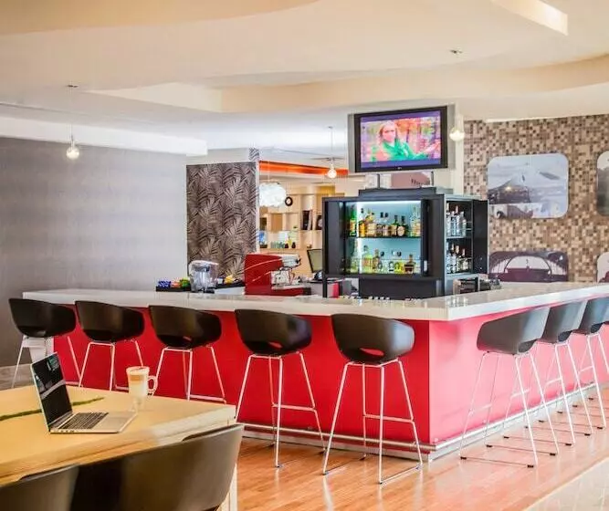 Fotos del hotel Fiesta Inn Monterrey Fundidora:  13