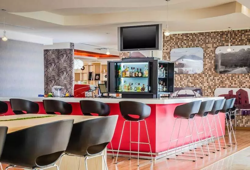 Fotos del hotel Fiesta Inn Monterrey Fundidora:  10