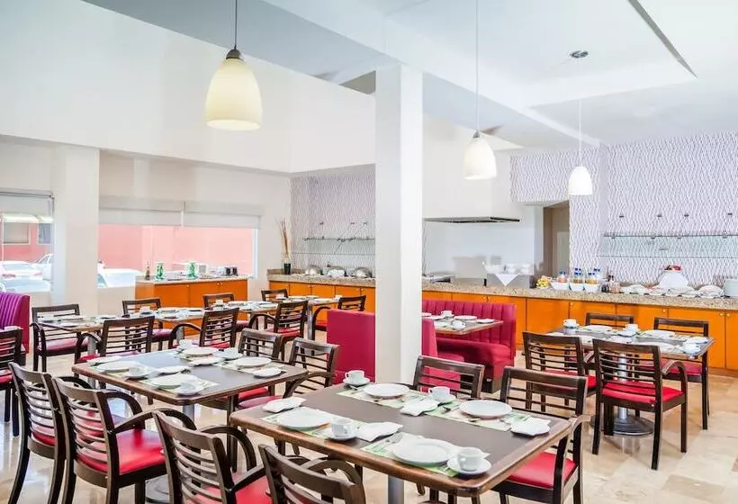 Fotos del hotel Fiesta Inn Monterrey Fundidora:  12