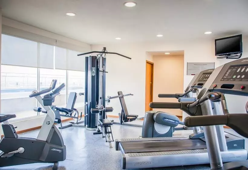 Fotos del hotel Fiesta Inn Monterrey Fundidora:  2