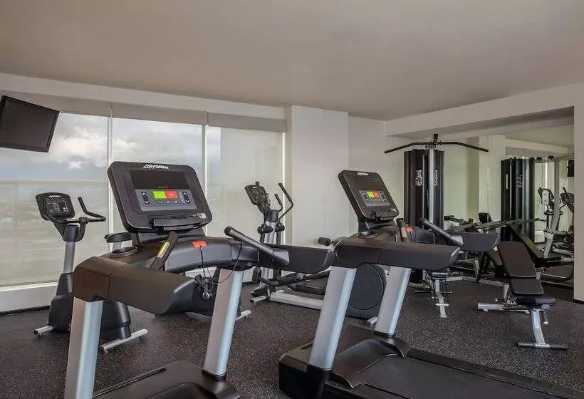 Fotos del hotel Fiesta Inn Monterrey Fundidora:  8