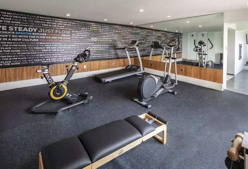 Fotos del hotel Flowsuites Wtc:  3