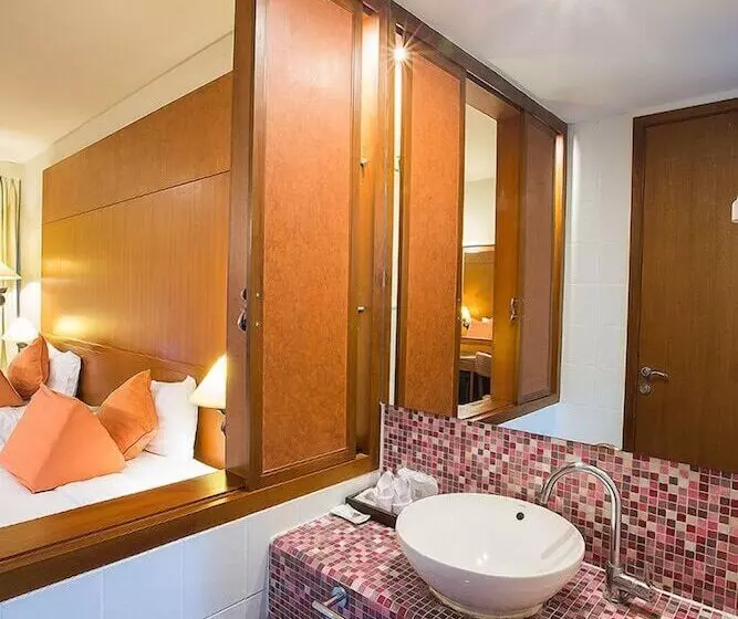 Fotos del hotel Mission Hills Phuket Golf Resort:  2