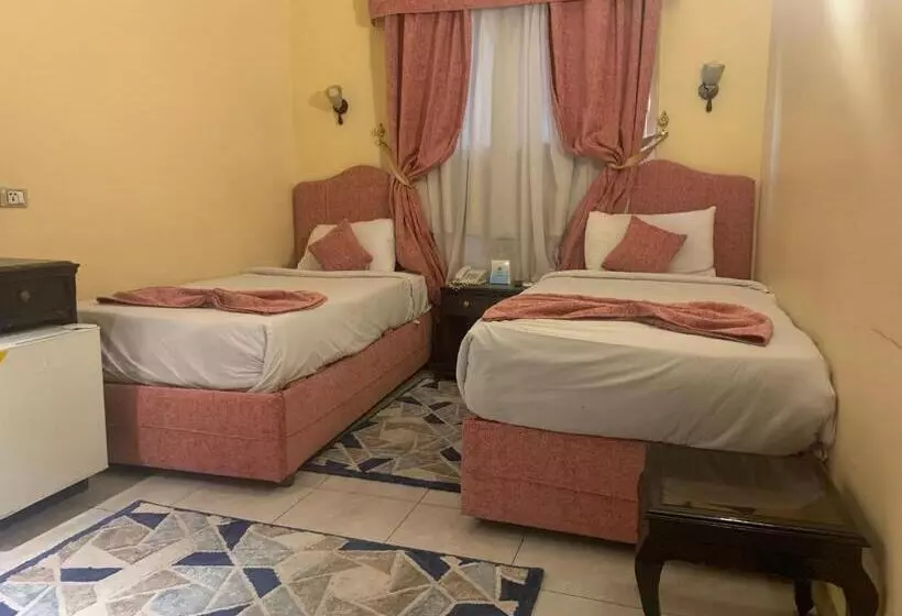 Fotos del hotel Holidays Express:  8