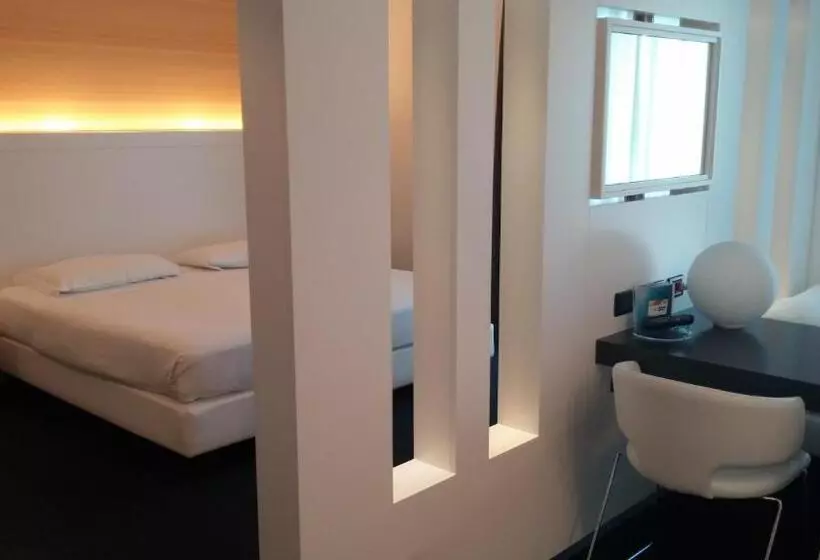 Fotos del hotel Ih S Roma Z3:  20