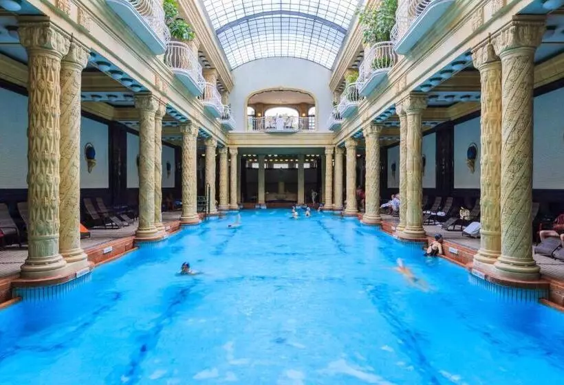 Fotos del hotel Budapest Museum Central:  2