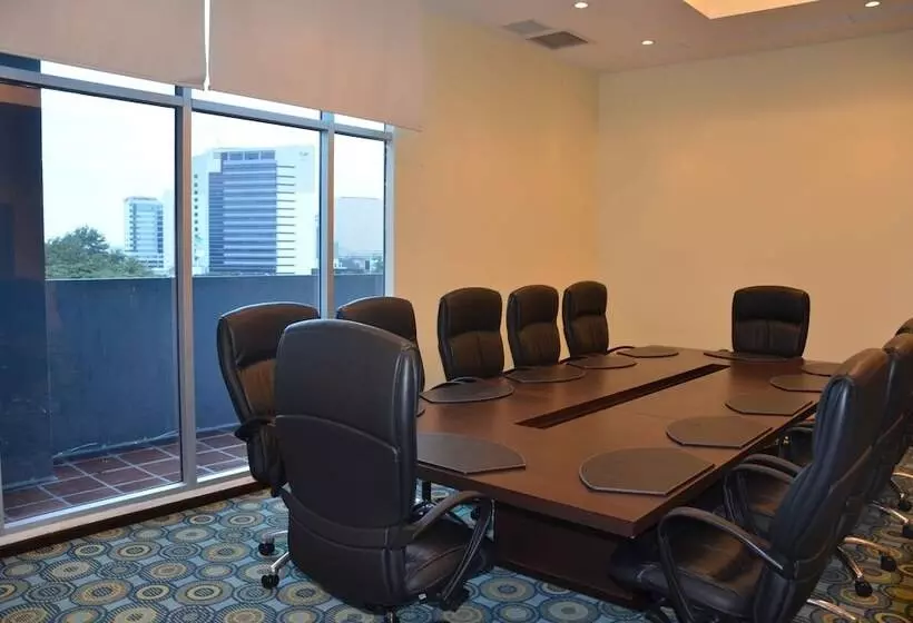 Fotos del hotel Courtyard By Marriott Guayaquil:  13