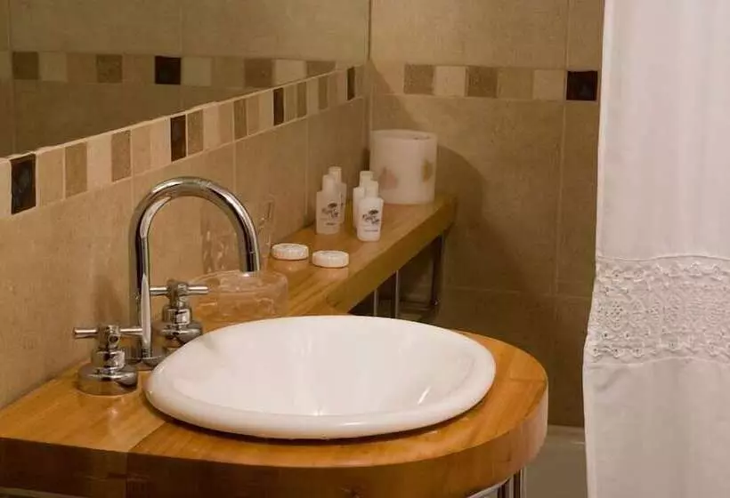 Fotos del hotel Hosteria Roblesur:  4