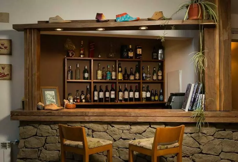 Fotos del hotel Hosteria Roblesur:  8