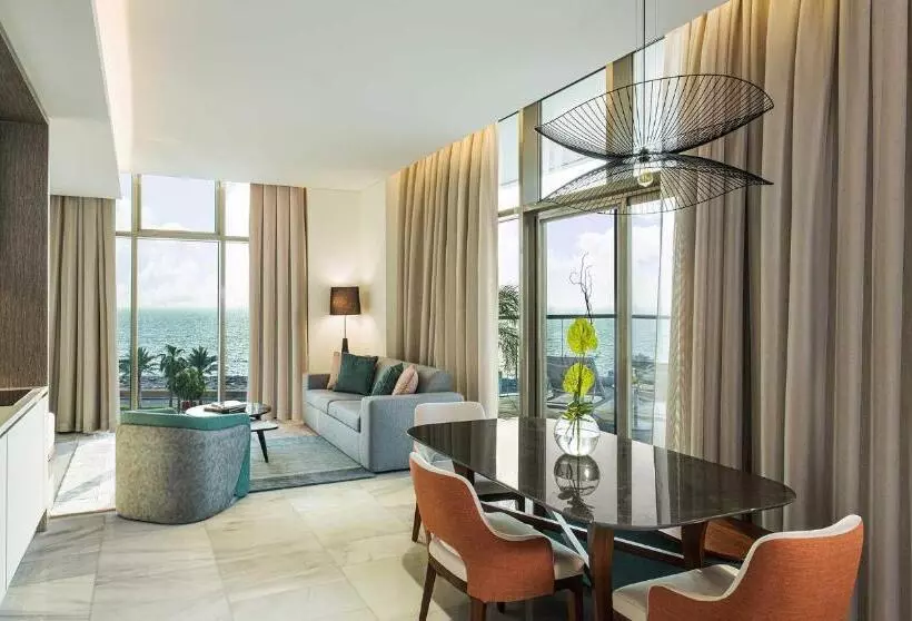 Fotos del hotel Th8 Palm Managed By Accor:  12
