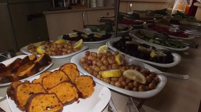 Fotos del hotel Antikhan:  6