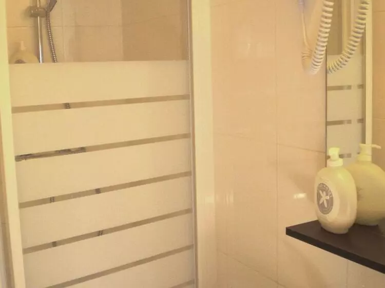 Fotos del hotel Hôtel Tilde:  16